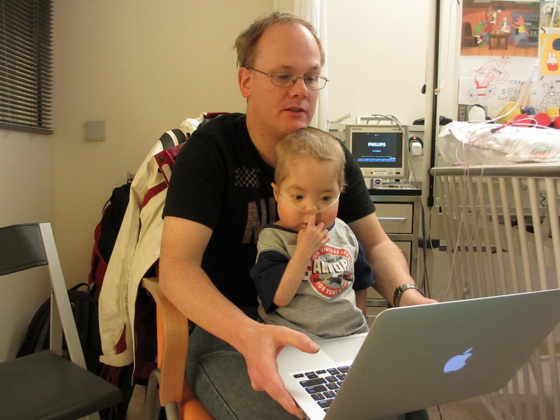 Filmpje kijken met papa